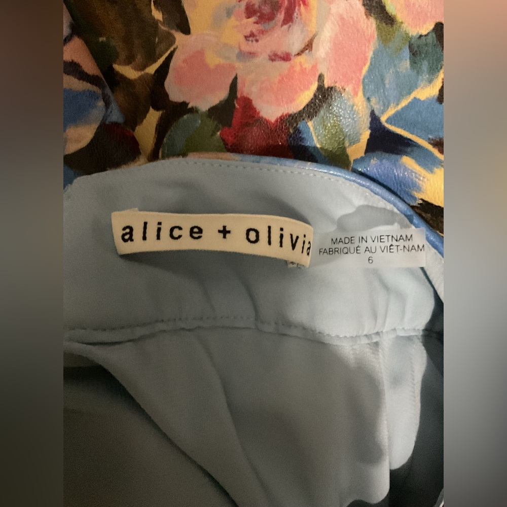 Alice and Olivia 2 piece set - Picture 7 of 8